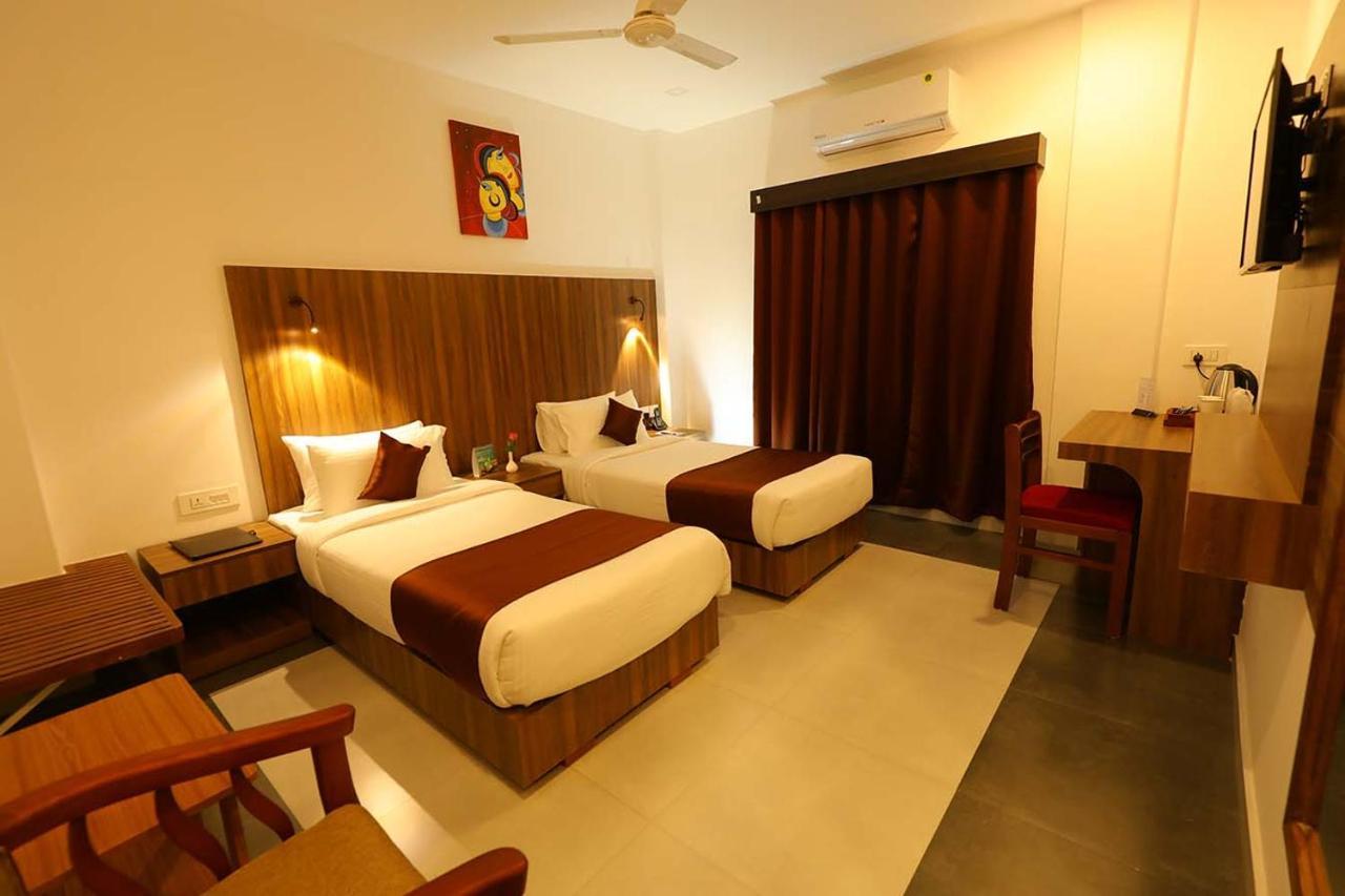 Hotel La Serene Mattannur Mattanur Exterior photo
